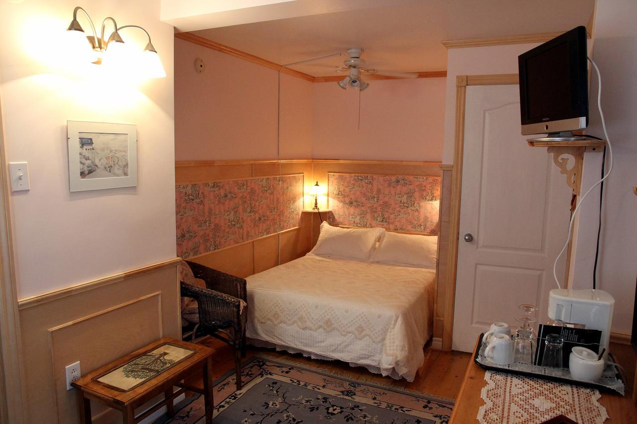 Auberge des Cévennes LʼAnse-Saint-Jean Extérieur photo