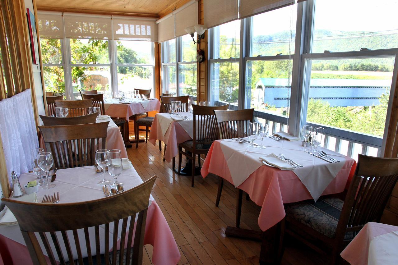 Auberge des Cévennes LʼAnse-Saint-Jean Extérieur photo