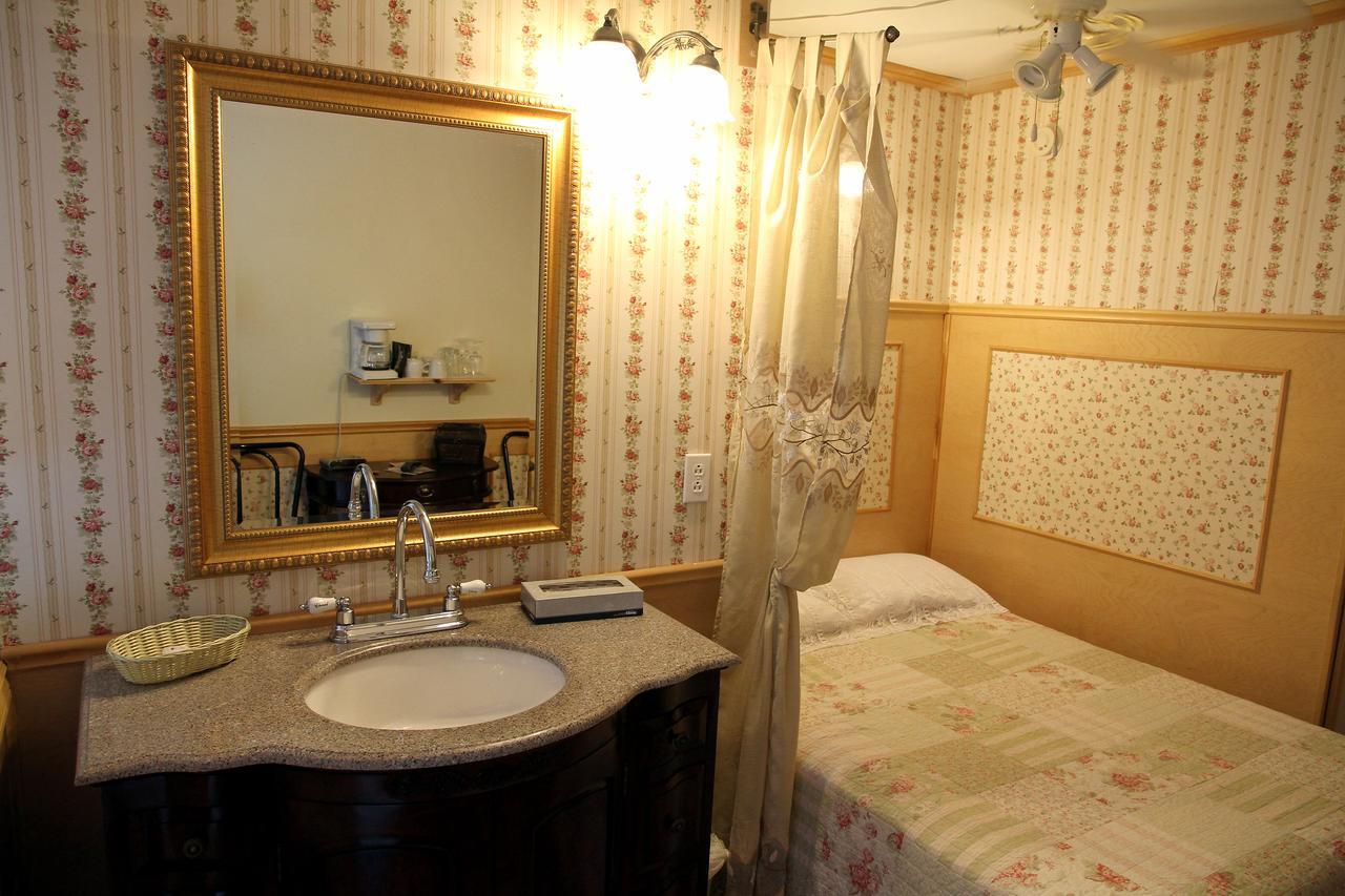 Auberge des Cévennes LʼAnse-Saint-Jean Extérieur photo
