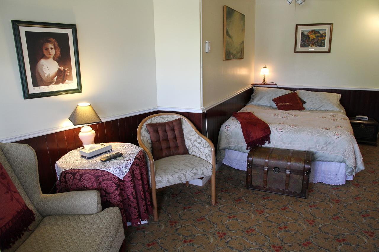 Auberge des Cévennes LʼAnse-Saint-Jean Extérieur photo